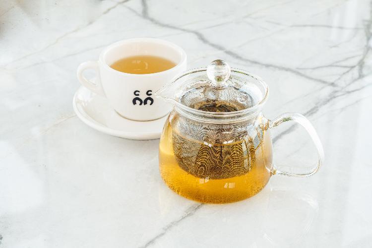 C Market Coffee offers Green Tea blends: Rose Hibiscus, Apple Spice, Lush Peach, and Japanese Green. Each blend offers unique flavors and health benefits, such as antioxidants, heart health, digestion support, and metabolism boosting, available in 50g packs.