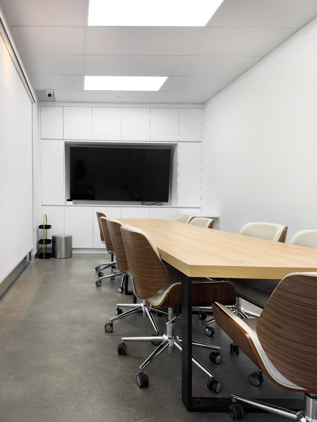 Main St. Vancouver private room rental for meetings workshops and small gatherings